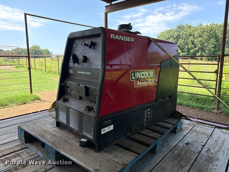 Lincoln Electric Ranger 225 welder/generator