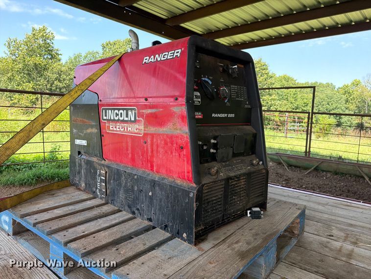 image for item FU1037 Lincoln Electric Ranger 225 welder/generator