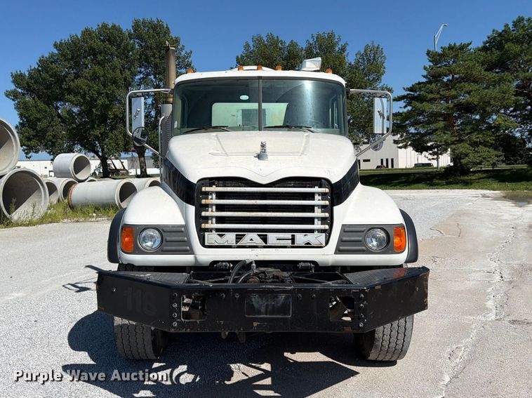 image for item FU4500 2005 Mack Granite CV713 ready mix truck