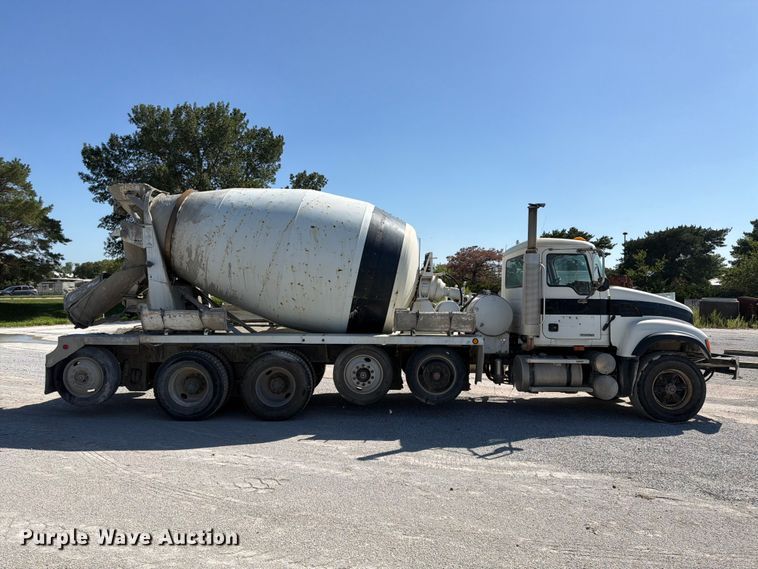 image for item FU4500 2005 Mack Granite CV713 ready mix truck