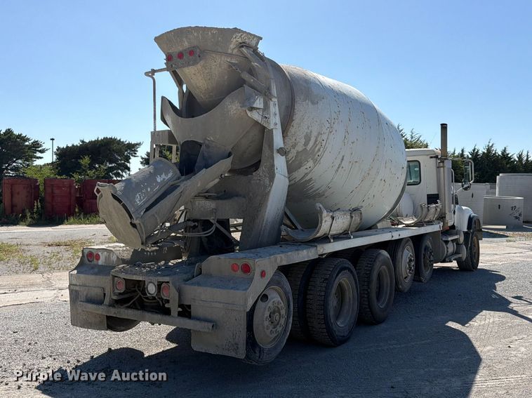 image for item FU4500 2005 Mack Granite CV713 ready mix truck