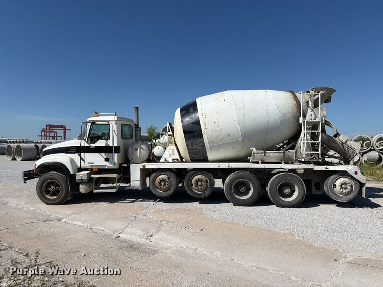 image for item FU4500 2005 Mack Granite CV713 ready mix truck