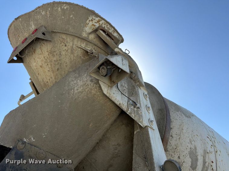 image for item FU4500 2005 Mack Granite CV713 ready mix truck