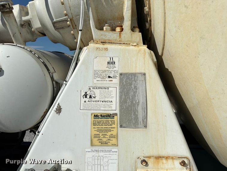 image for item FU4500 2005 Mack Granite CV713 ready mix truck