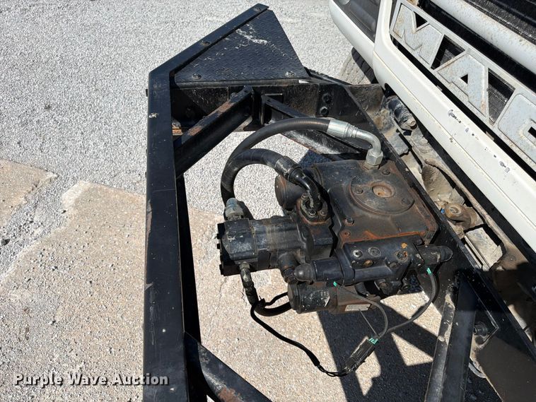 image for item FU4500 2005 Mack Granite CV713 ready mix truck