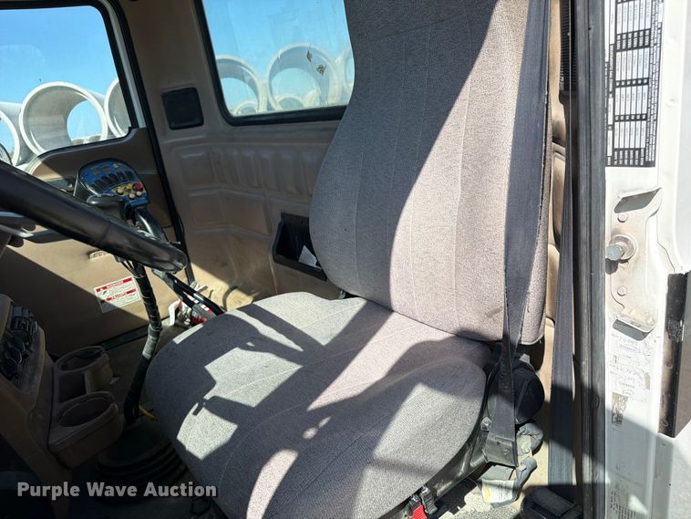 image for item FU4500 2005 Mack Granite CV713 ready mix truck
