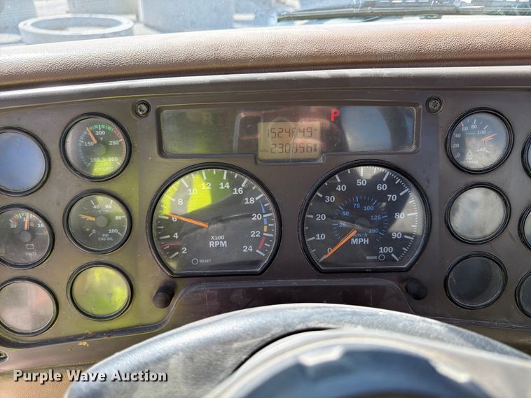 image for item FU4500 2005 Mack Granite CV713 ready mix truck