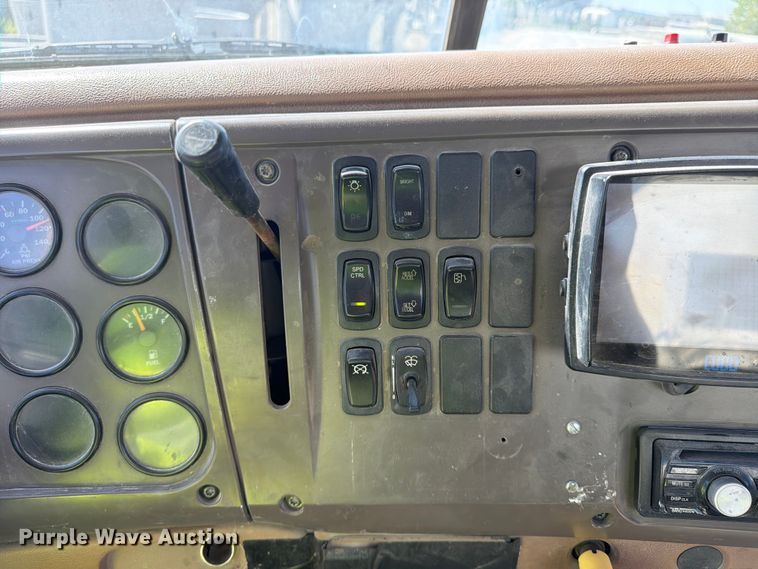 image for item FU4500 2005 Mack Granite CV713 ready mix truck