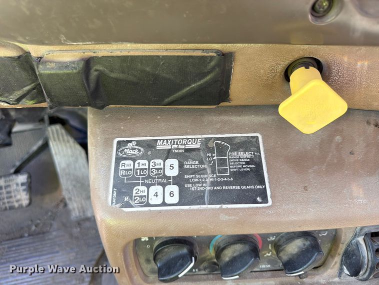 image for item FU4500 2005 Mack Granite CV713 ready mix truck