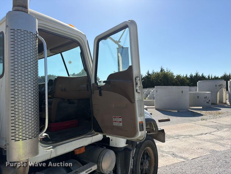 image for item FU4500 2005 Mack Granite CV713 ready mix truck