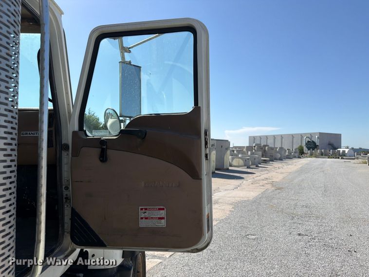 image for item FU4500 2005 Mack Granite CV713 ready mix truck