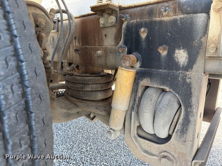 image for item FU4500 2005 Mack Granite CV713 ready mix truck