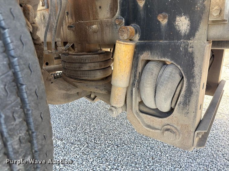 image for item FU4500 2005 Mack Granite CV713 ready mix truck