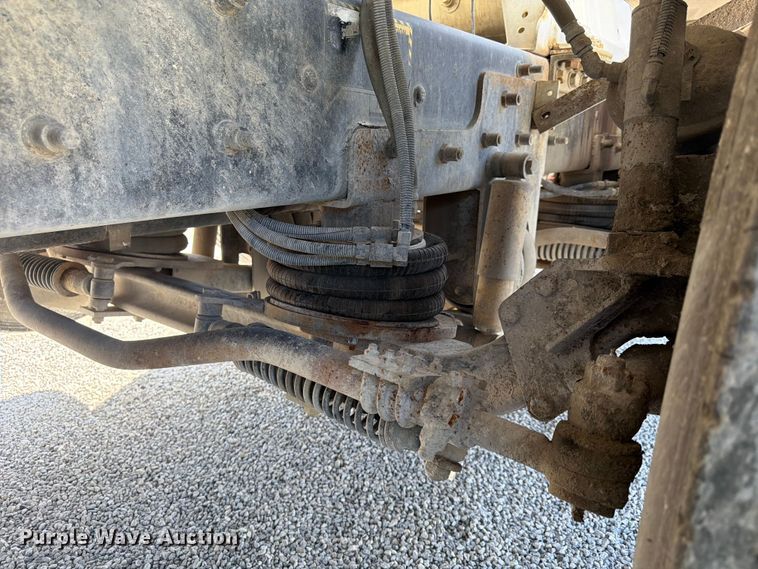 image for item FU4500 2005 Mack Granite CV713 ready mix truck
