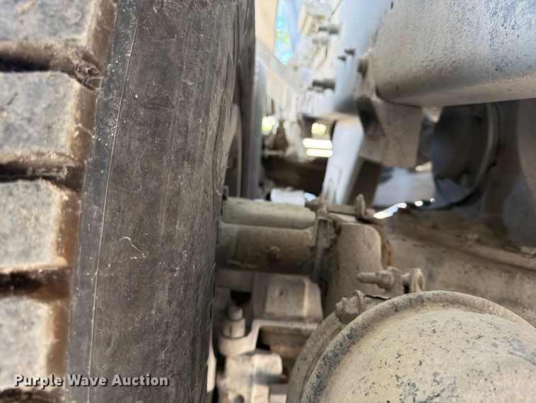 image for item FU4500 2005 Mack Granite CV713 ready mix truck