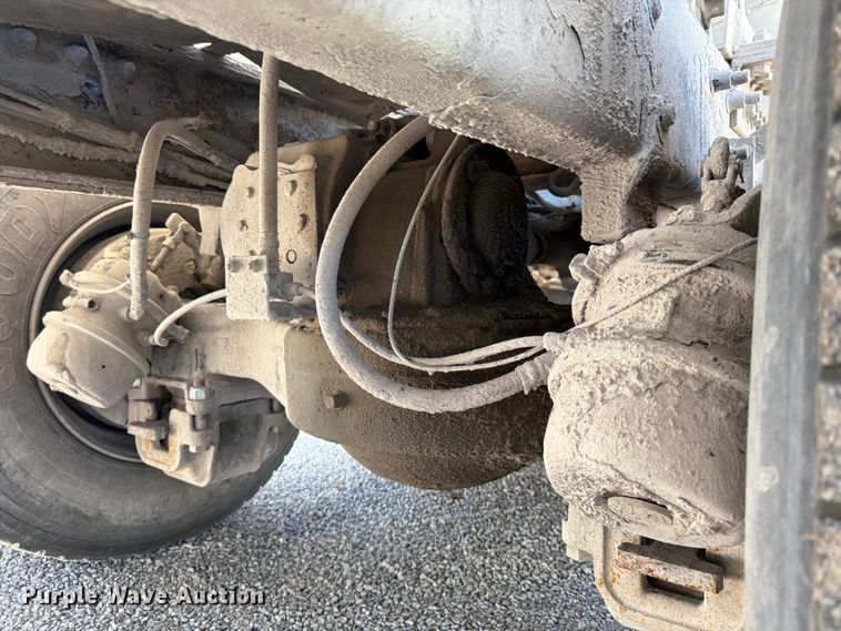 image for item FU4500 2005 Mack Granite CV713 ready mix truck