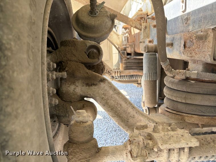 image for item FU4500 2005 Mack Granite CV713 ready mix truck