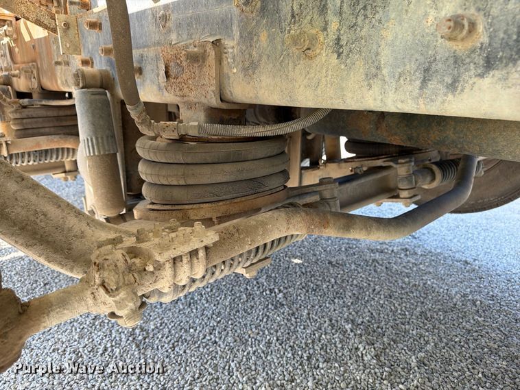 image for item FU4500 2005 Mack Granite CV713 ready mix truck