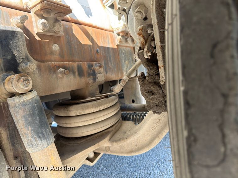 image for item FU4500 2005 Mack Granite CV713 ready mix truck