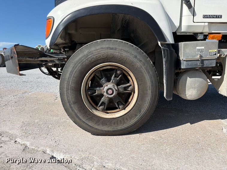 image for item FU4500 2005 Mack Granite CV713 ready mix truck