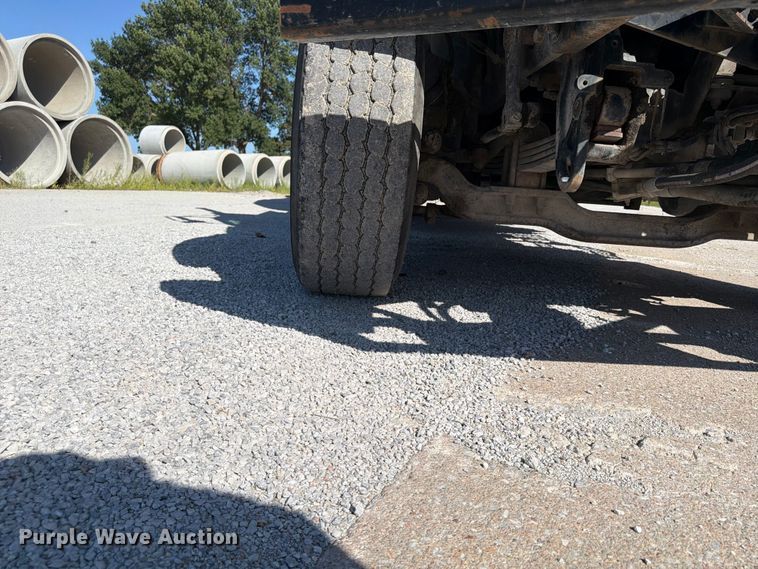 image for item FU4500 2005 Mack Granite CV713 ready mix truck