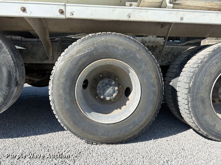 image for item FU4500 2005 Mack Granite CV713 ready mix truck