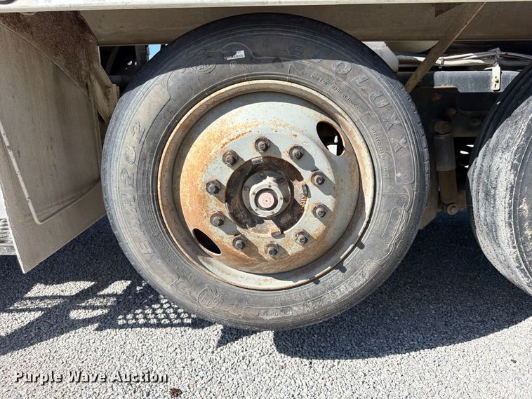 image for item FU4500 2005 Mack Granite CV713 ready mix truck