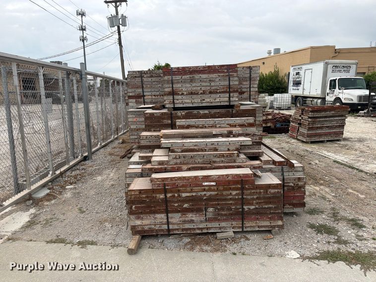 image for item FU4520 Miscellaneous concrete forms