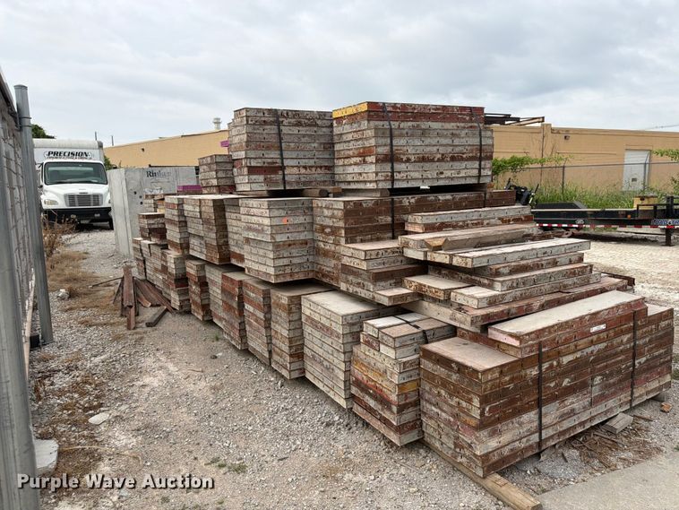 image for item FU4520 Miscellaneous concrete forms