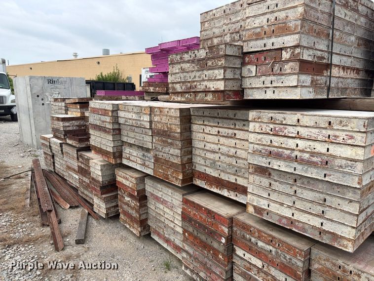 image for item FU4520 Miscellaneous concrete forms