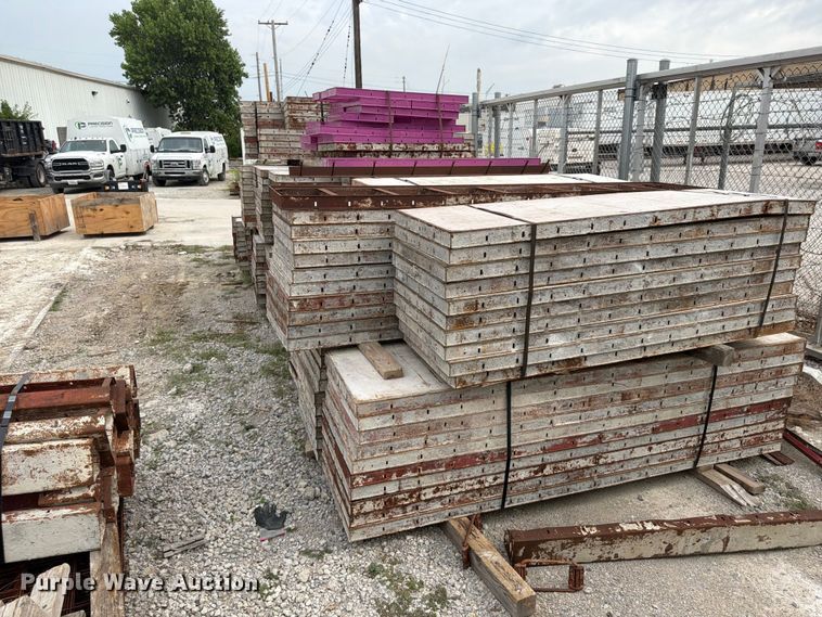 image for item FU4520 Miscellaneous concrete forms