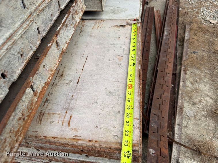 image for item FU4520 Miscellaneous concrete forms