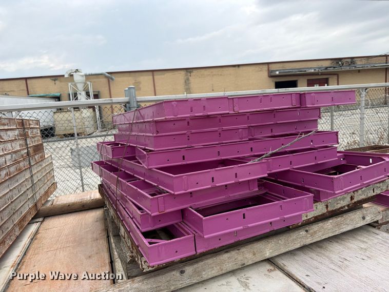 image for item FU4520 Miscellaneous concrete forms