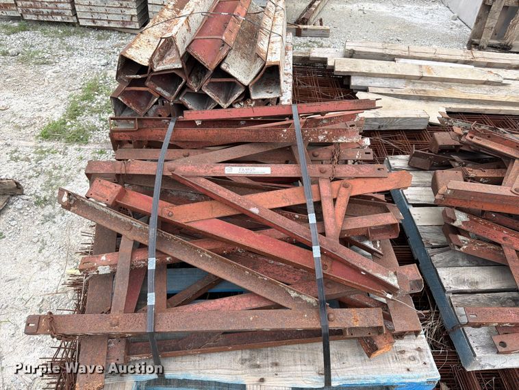 image for item FU4520 Miscellaneous concrete forms