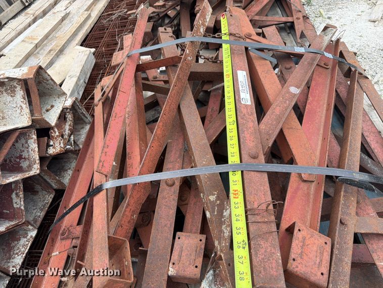 image for item FU4520 Miscellaneous concrete forms