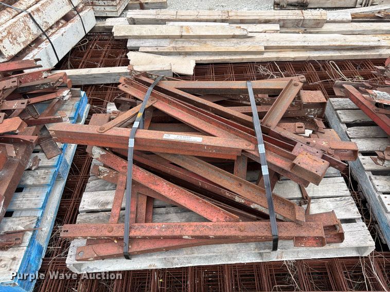 image for item FU4520 Miscellaneous concrete forms