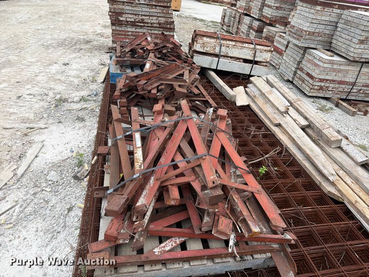 image for item FU4520 Miscellaneous concrete forms