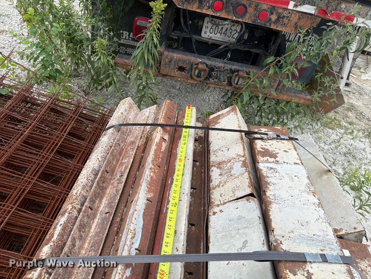 image for item FU4520 Miscellaneous concrete forms