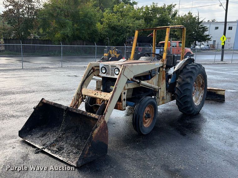 Long 1563 tractor