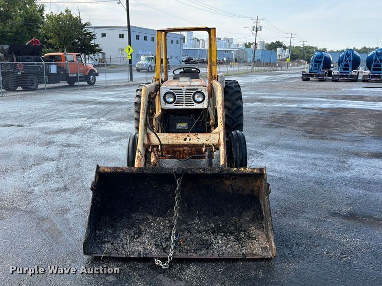 image for item FU4521 Long 1563 tractor