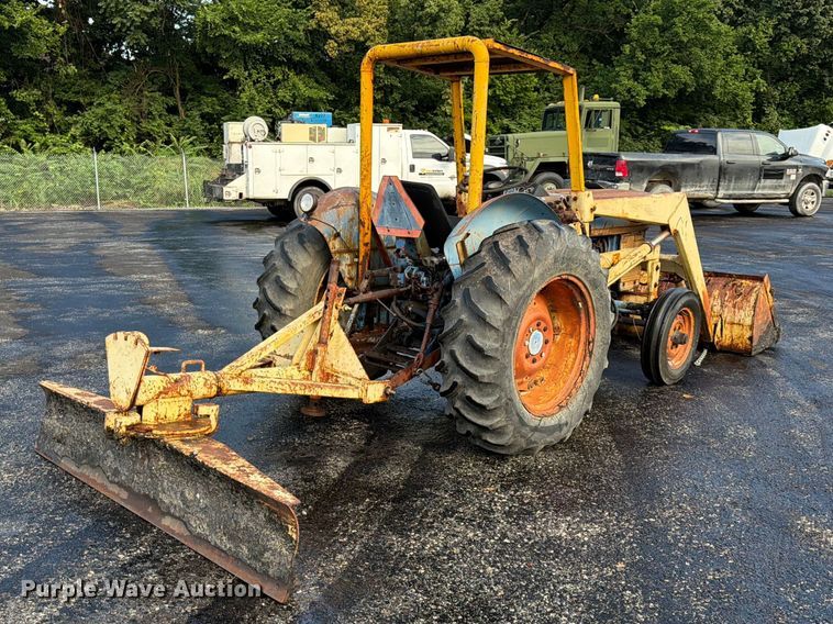 image for item FU4521 Long 1563 tractor