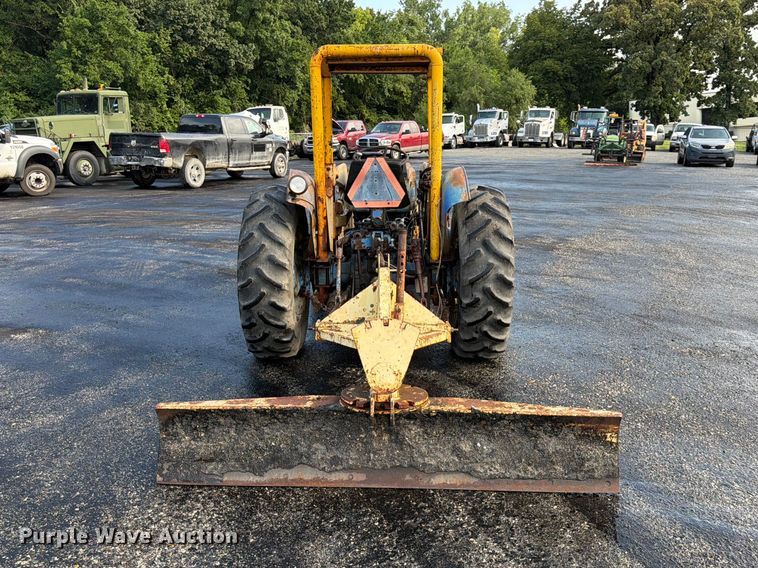 image for item FU4521 Long 1563 tractor