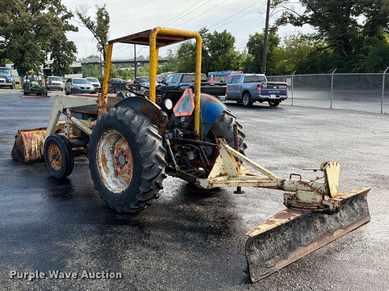 image for item FU4521 Long 1563 tractor
