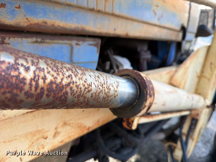 image for item FU4521 Long 1563 tractor