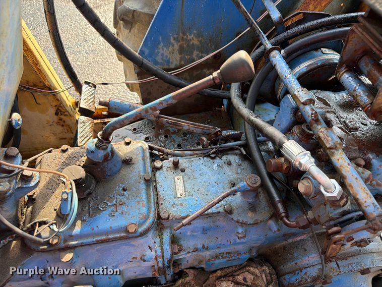 image for item FU4521 Long 1563 tractor