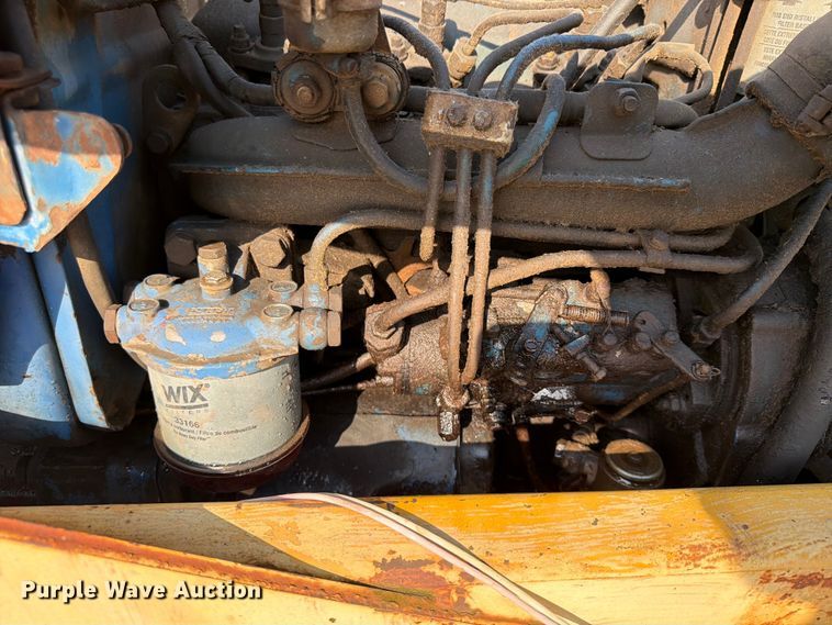 image for item FU4521 Long 1563 tractor