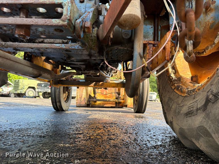 image for item FU4521 Long 1563 tractor