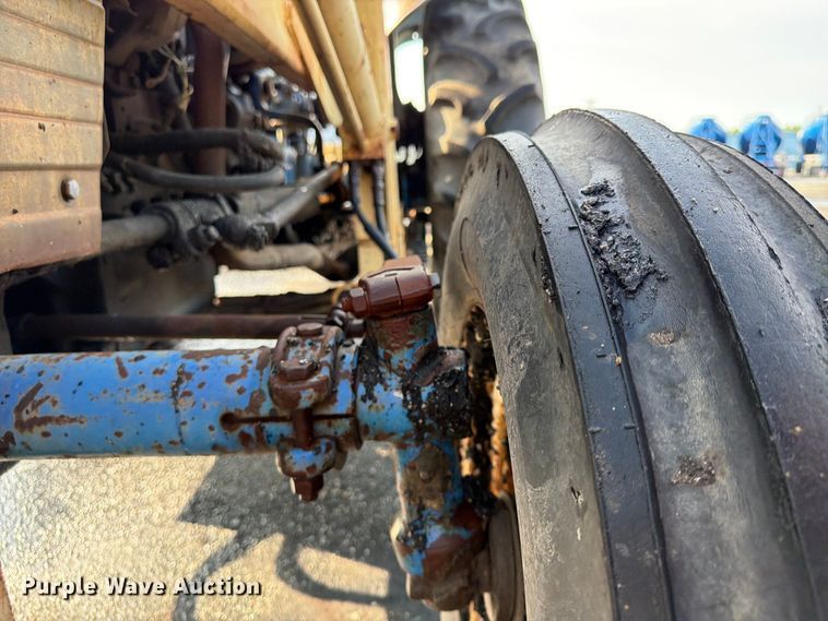 image for item FU4521 Long 1563 tractor