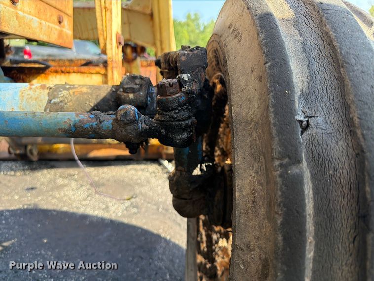 image for item FU4521 Long 1563 tractor