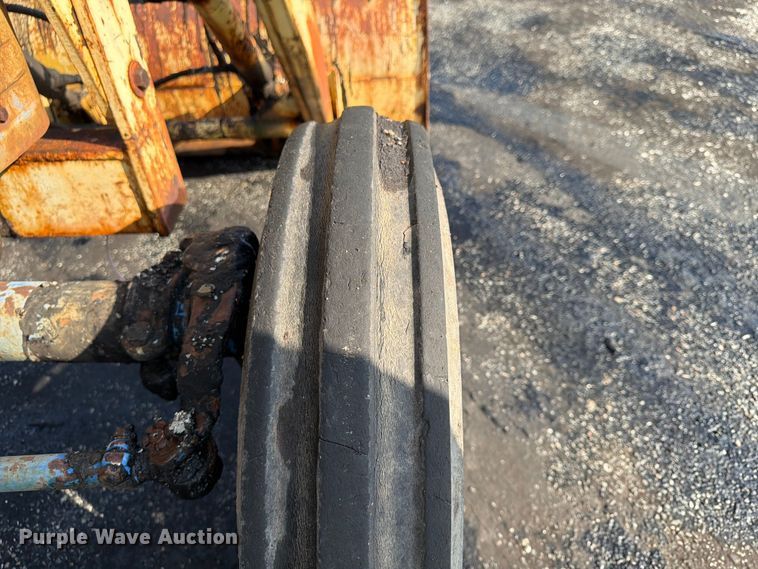 image for item FU4521 Long 1563 tractor